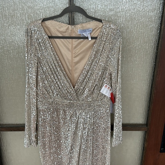 Mac Duggal SEQUIN WRAP EVENING GOWN size 12 NEW - Picture 8 of 15